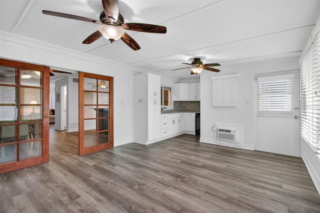 6660 CAPE HATTERAS WAY NE 2, St Petersburg, FL 33702