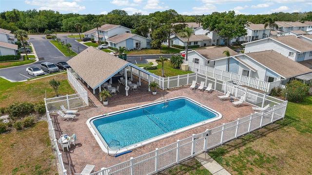 6660 CAPE HATTERAS WAY NE 2, St Petersburg, FL 33702