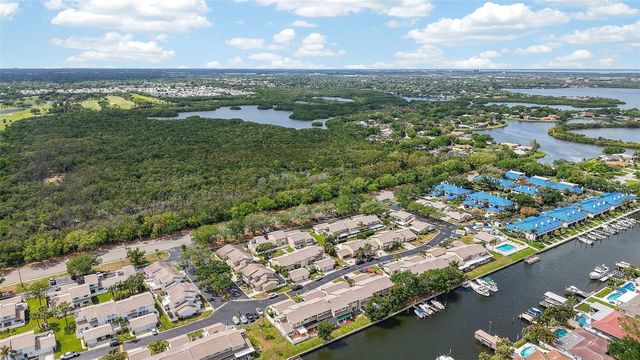 6660 CAPE HATTERAS WAY NE 2, St Petersburg, FL 33702