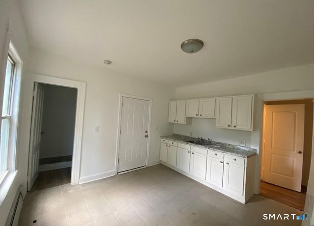 220 Maplewood Avenue 1, Bridgeport, CT 06605