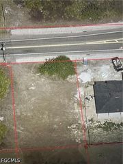 3109 8th ST SW, Lee, FL 33973