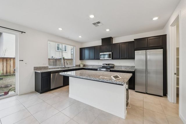 5465 Guenoc Valley Lane, Antioch, CA 94531