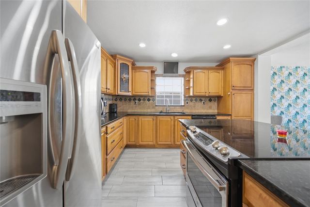 6292 109TH AVENUE N, Pinellas Park, FL 33782