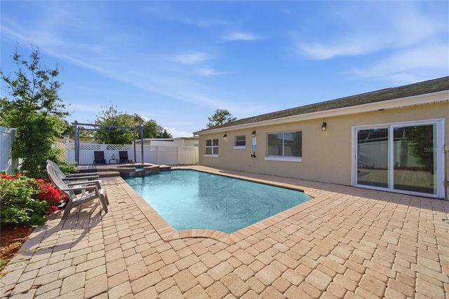 6292 109TH AVENUE N, Pinellas Park, FL 33782