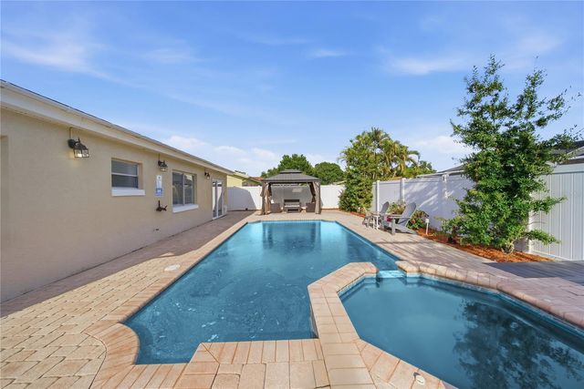 6292 109TH AVENUE N, Pinellas Park, FL 33782