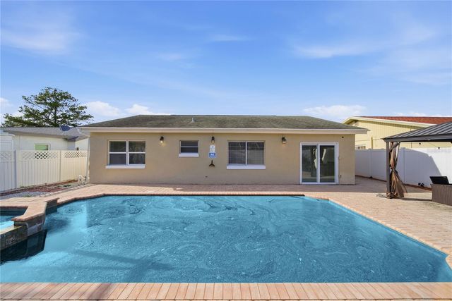 6292 109TH AVENUE N, Pinellas Park, FL 33782