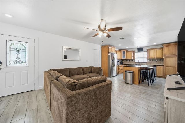 6292 109TH AVENUE N, Pinellas Park, FL 33782
