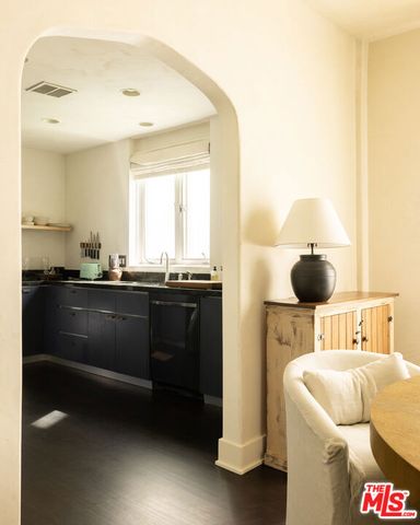 1424 N Crescent Heights Boulevard 34, West Hollywood, CA 90046