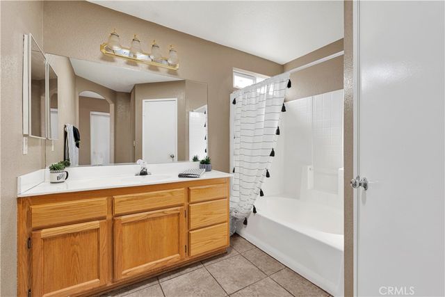 16998 Lido Circle, Victorville, CA 92395