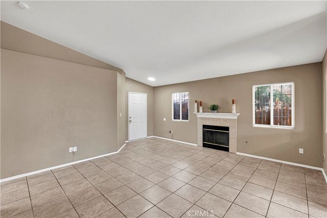 16998 Lido Circle, Victorville, CA 92395