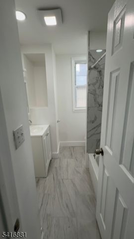 357 Getty Ave, Paterson City, NJ 07503