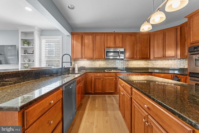 43344 MARKHAM PL, Ashburn, VA 20147