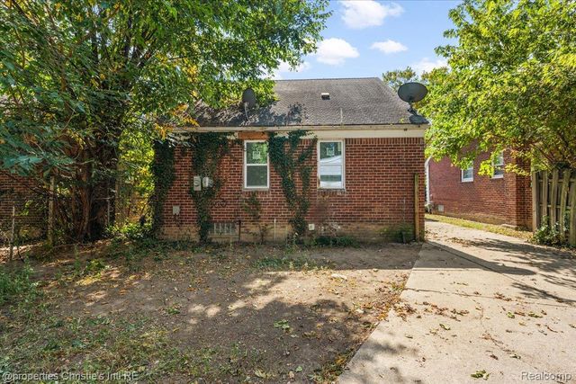 14073 Collingham Drive, Detroit, MI 48205