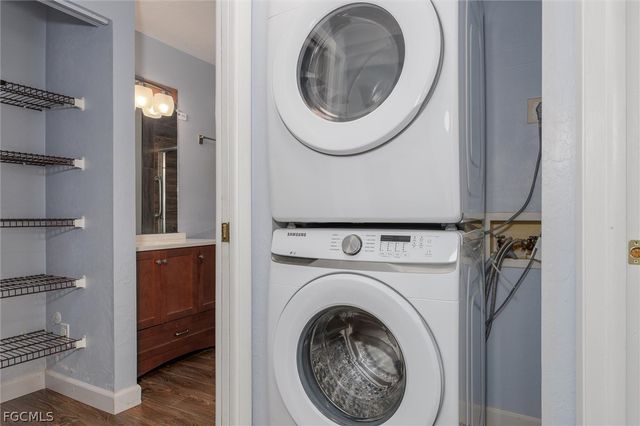 9303 Lennex LN, Fort Myers, FL 33919