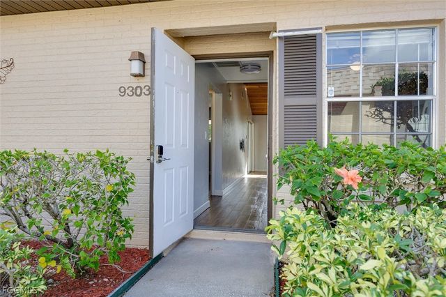 9303 Lennex LN, Fort Myers, FL 33919