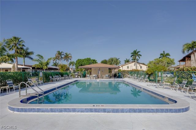 9303 Lennex LN, Fort Myers, FL 33919