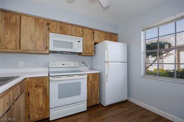 9303 Lennex LN, Fort Myers, FL 33919