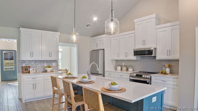 33262 Cardinal Drive, Afton, OK 74331