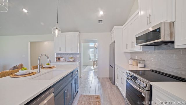 33262 Cardinal Drive, Afton, OK 74331