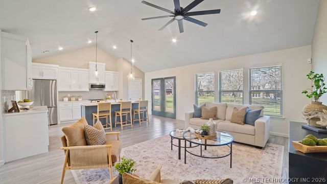 33262 Cardinal Drive, Afton, OK 74331