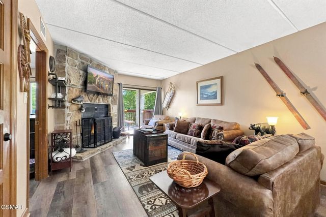 1155 Upper Alpine Way, Gatlinburg, TN 37738