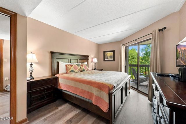 1155 Upper Alpine Way, Gatlinburg, TN 37738