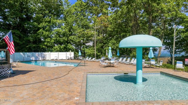 1155 Upper Alpine Way, Gatlinburg, TN 37738
