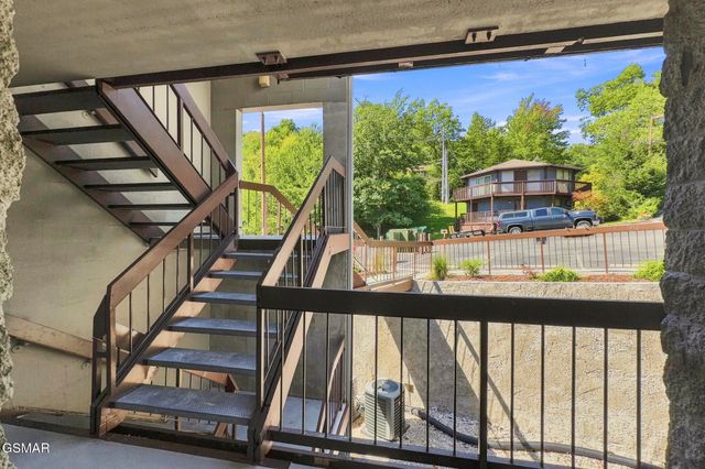 1155 Upper Alpine Way, Gatlinburg, TN 37738