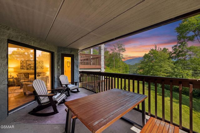 1155 Upper Alpine Way, Gatlinburg, TN 37738