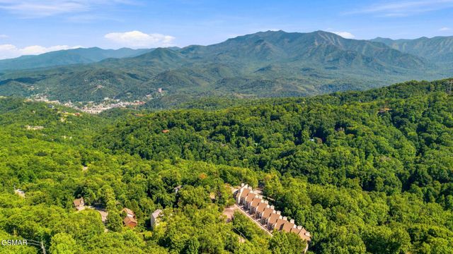 1155 Upper Alpine Way, Gatlinburg, TN 37738