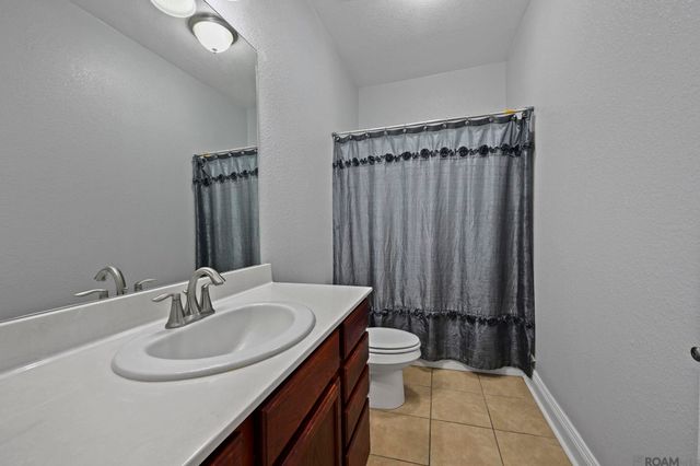 9113 Highland Oaks Ave, Zachary, LA 70791