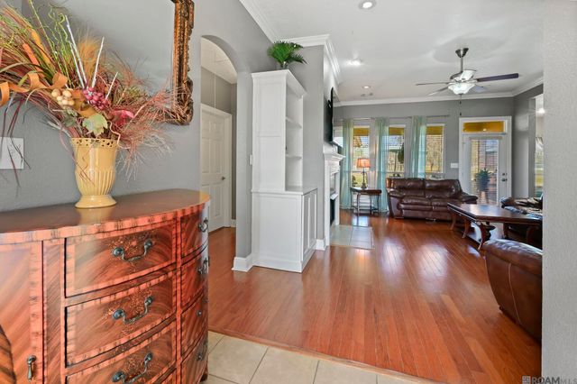 9113 Highland Oaks Ave, Zachary, LA 70791