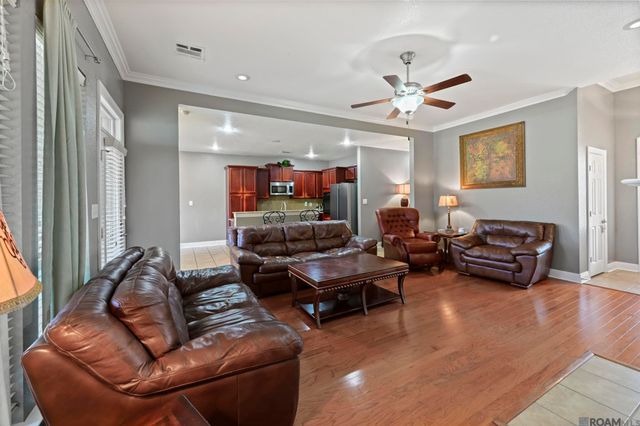 9113 Highland Oaks Ave, Zachary, LA 70791