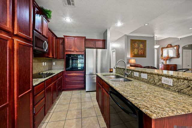 9113 Highland Oaks Ave, Zachary, LA 70791