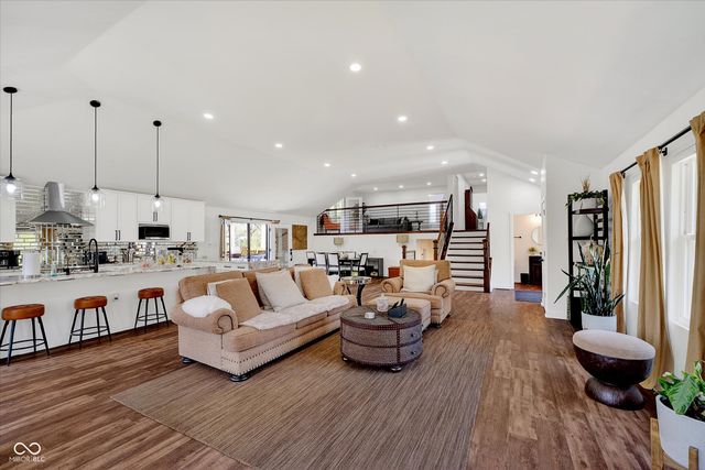 5726 Cooper Road, Indianapolis, IN 46228