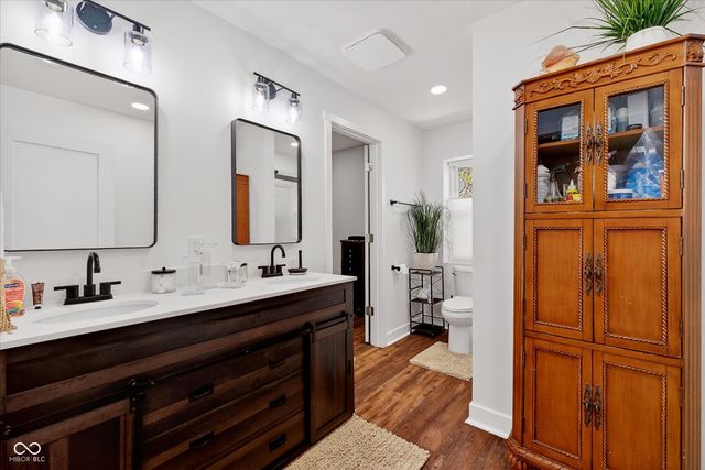 5726 Cooper Road, Indianapolis, IN 46228
