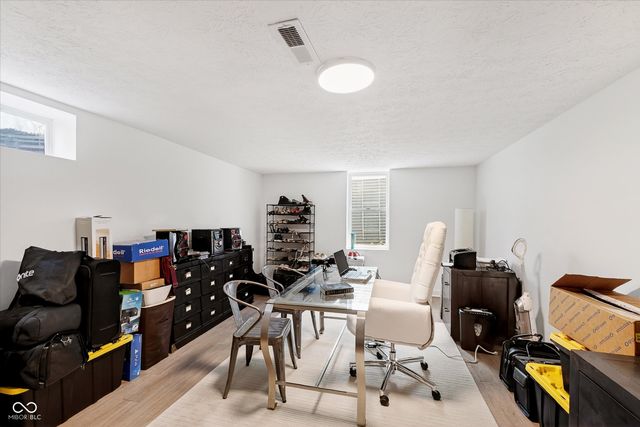 5726 Cooper Road, Indianapolis, IN 46228