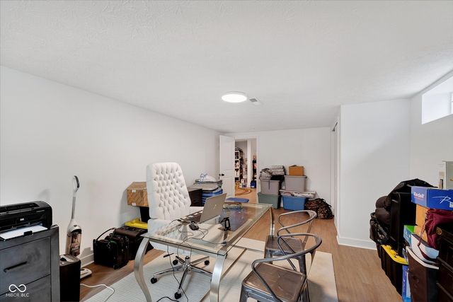 5726 Cooper Road, Indianapolis, IN 46228