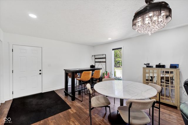 5726 Cooper Road, Indianapolis, IN 46228