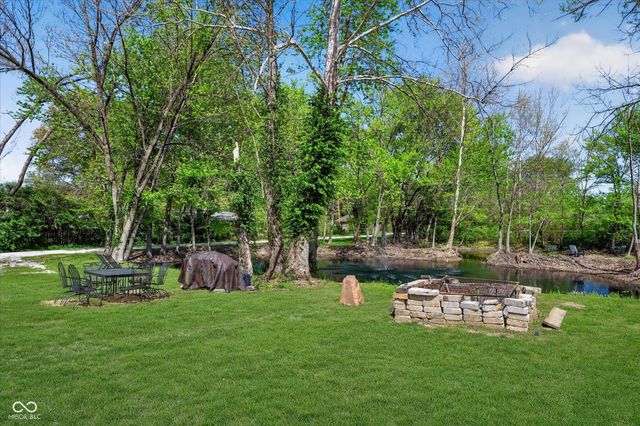 5726 Cooper Road, Indianapolis, IN 46228