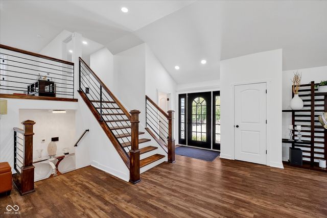 5726 Cooper Road, Indianapolis, IN 46228
