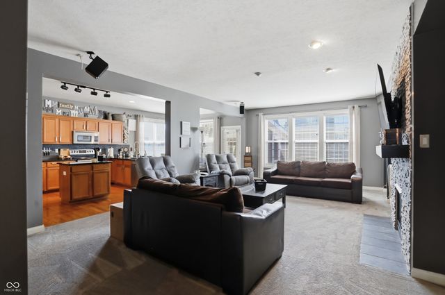 1534 Tuscany Drive, Greenwood, IN 46143