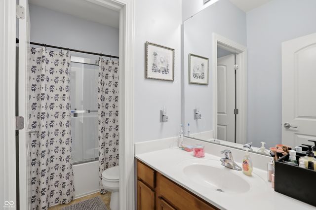1534 Tuscany Drive, Greenwood, IN 46143