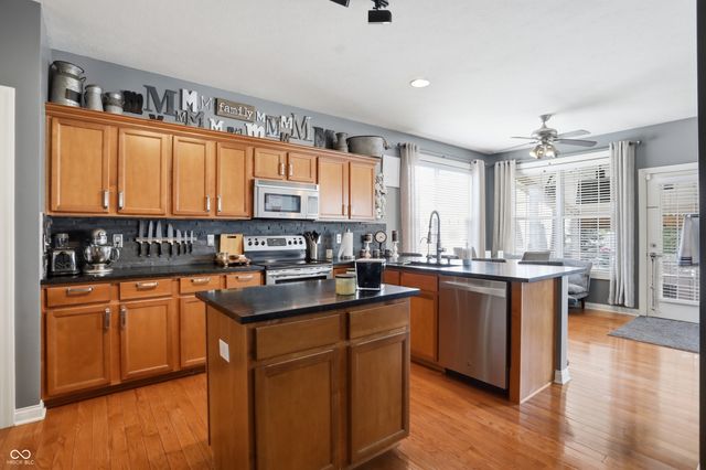 1534 Tuscany Drive, Greenwood, IN 46143