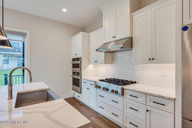 16 Valiant Court, Middletown, NJ 07748