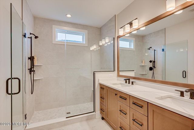 16 Valiant Court, Middletown, NJ 07748