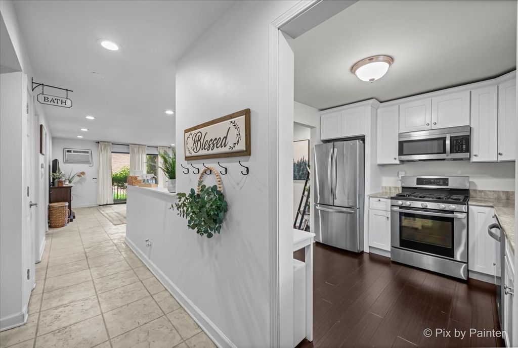 520 E Main Street 1C, Barrington, IL 60010 — photo 2