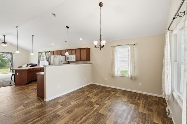 320 Ironwood Street NW, Demotte, IN 46310