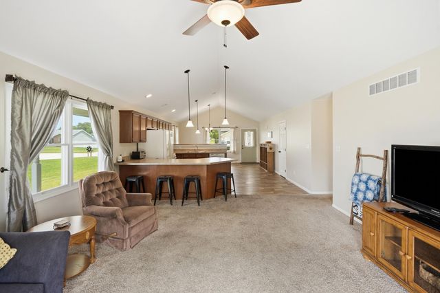 320 Ironwood Street NW, Demotte, IN 46310