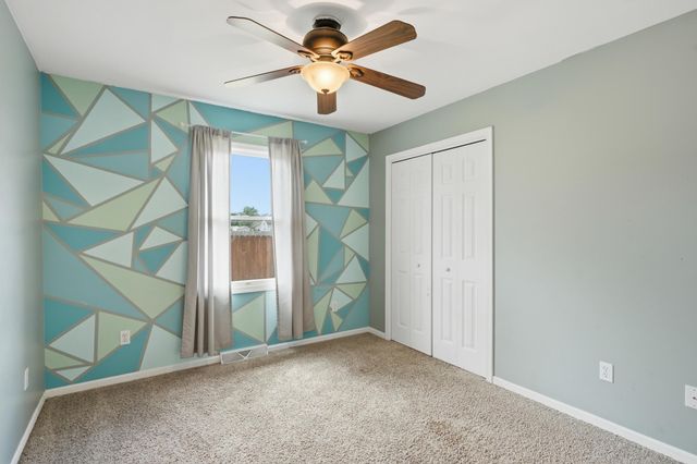 320 Ironwood Street NW, Demotte, IN 46310